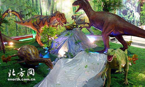 科技馆开展『侏罗纪世界--大型活体恐龙展』-原
