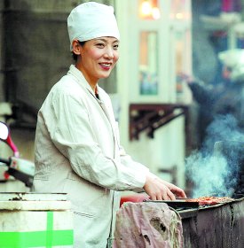 全国十大经济女性 白天卖肉串夜晚说相声-刘春