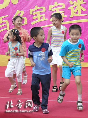 欢度『六·一』 津城百名儿童参加迷你运动会