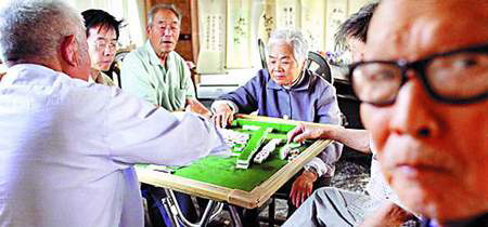 中国社会面临老龄化与廉价劳动力短缺双重危机