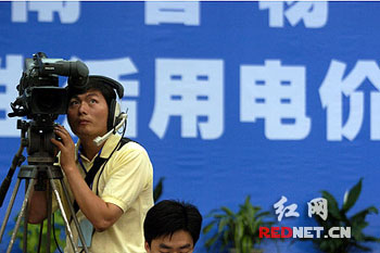 收入证明_高群众收入(2)