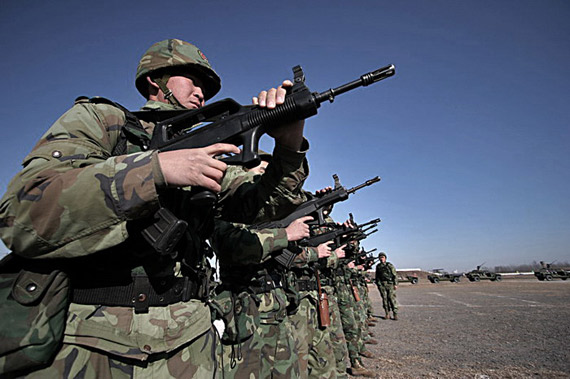 解放军部分部队战术训练取消报数与队列动作-