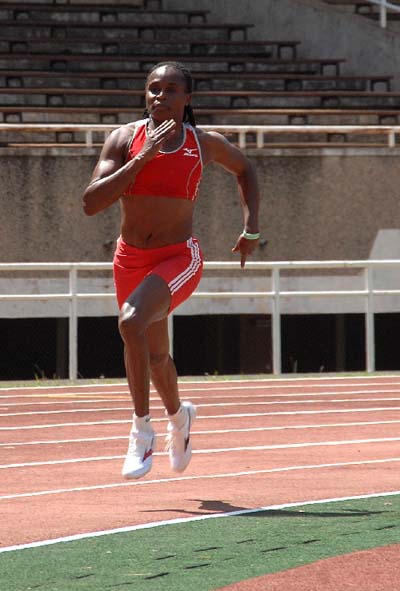 圖文：肯尼亞田徑運動員備戰北京2008年奧運會