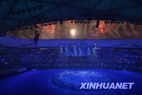    9月6日，北京2008年殘奧會開幕式在國家體育場『鳥巢』舉行。這是開幕式上的焰火表演。新華社記者廖宇傑攝