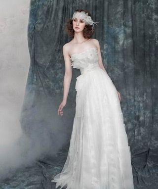 新娘婚纱 抹胸_复古味道新娘白色抹胸婚纱