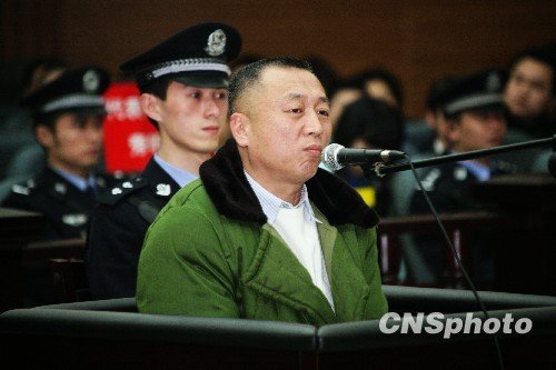 李庄『漏罪』案今日重庆开庭 罪名为妨害作证