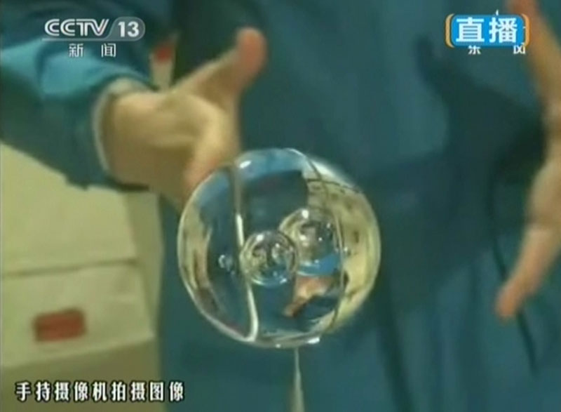 中国首次太空授课 王亚平开讲-神十,太空授课