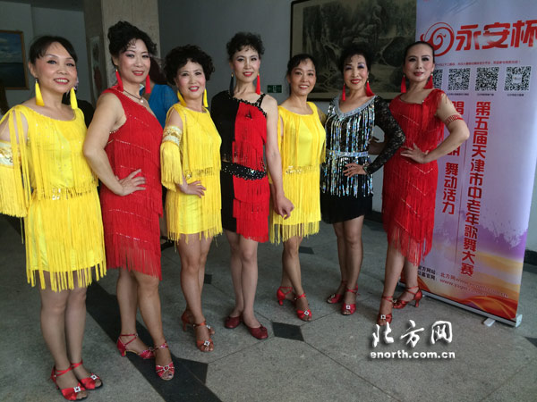 �æw���Ӽ���:�y�æw�M�z�W�ԤB�R�q�X�L�����O