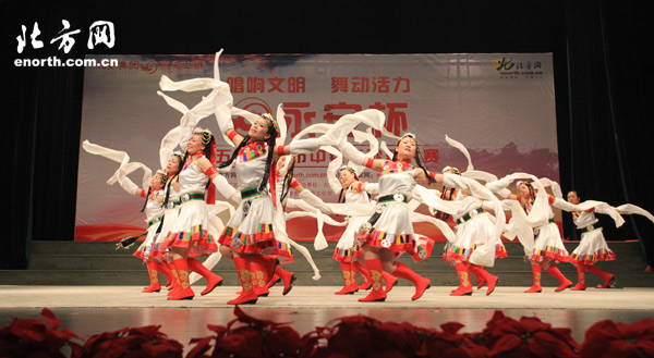 �æw���Ӽ���:�}���y�æw�M�z�W�̦����O������