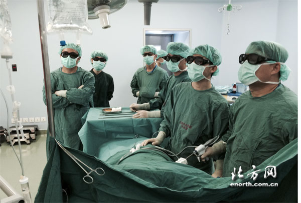 总医院完成天津首例3D胸腔镜下胸腺瘤切除术