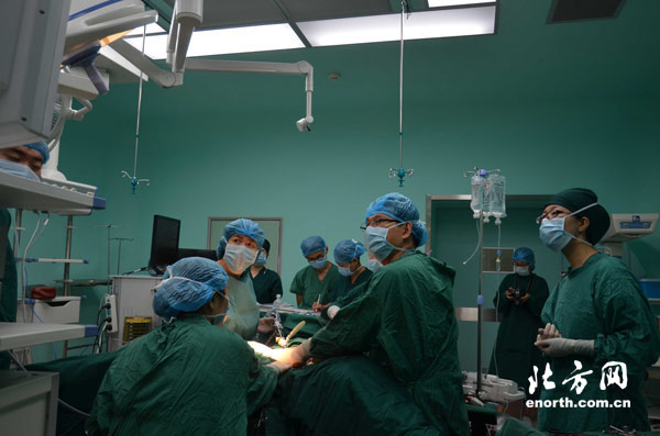 西青医院成功完成高难度子宫内膜癌微创手术