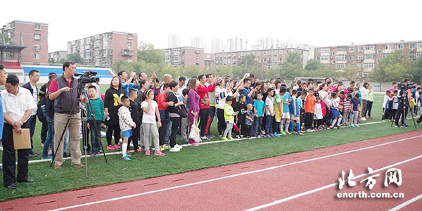 『MINI足球节』活动举办 家长孩子同享足球之