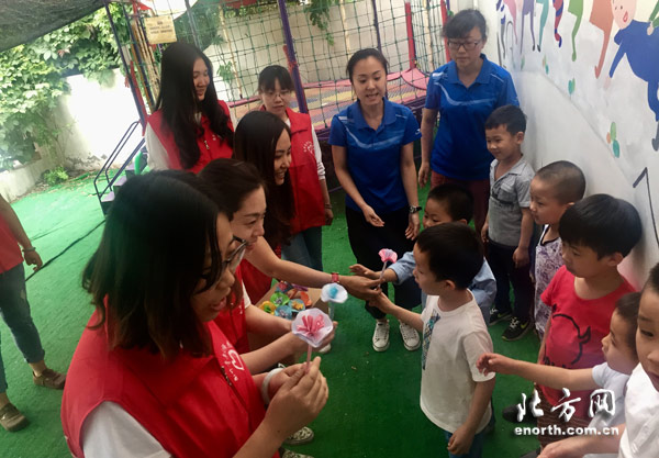南开青年教师志愿者服务队成立